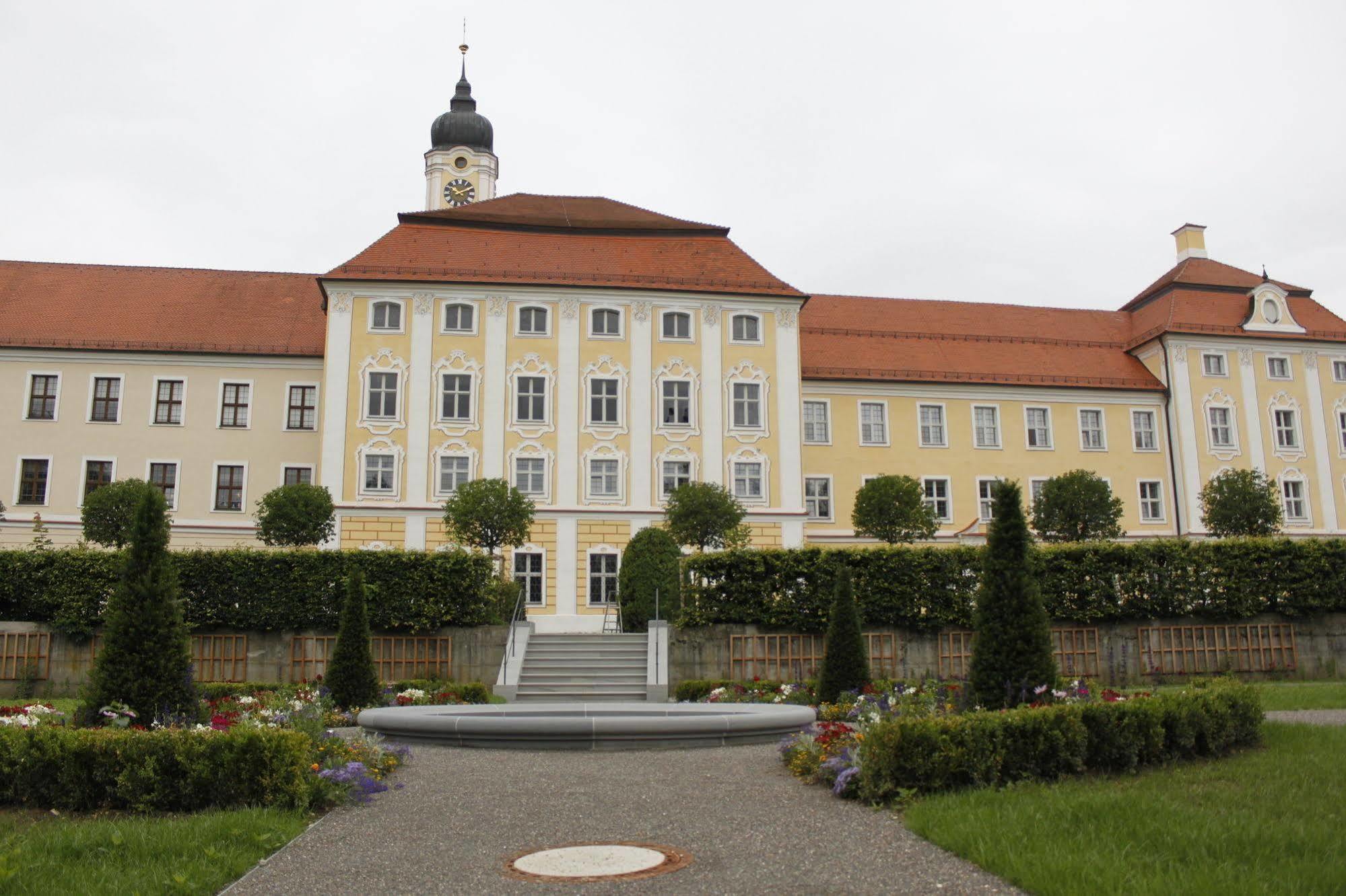 Klostergasthof Roggenburg Exterior foto